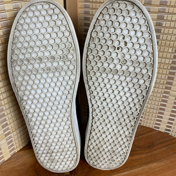 🔶 Sam Edelman Leya Puff Fashion Sneakers, Black Bird Print With Black Pom Pom - Picture 7 of 8